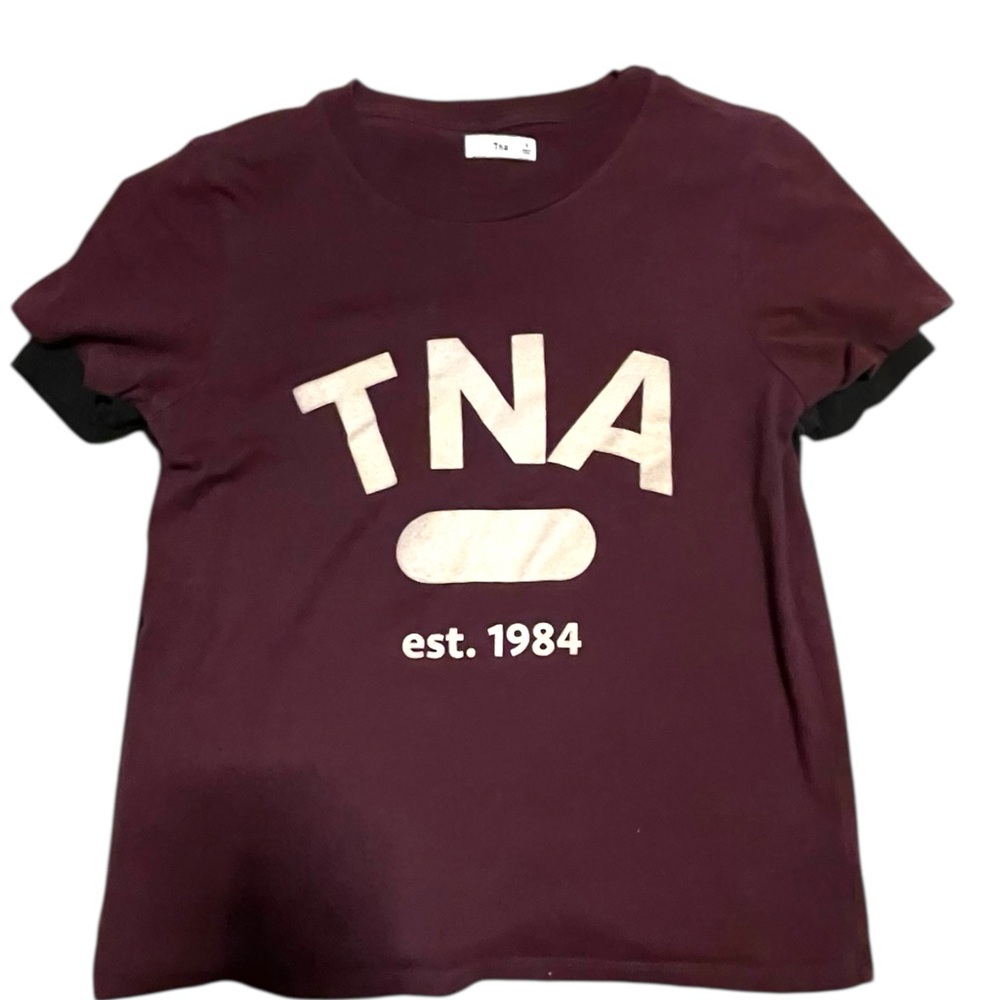 Bin 4C  Small TNA Women's Burgundy Graphic Tee